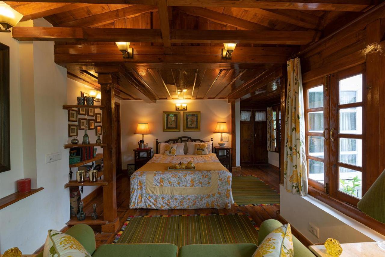 Stayvista At Violet Hill With Bonfire, Gazebo & Hill View Shimla Exterior foto