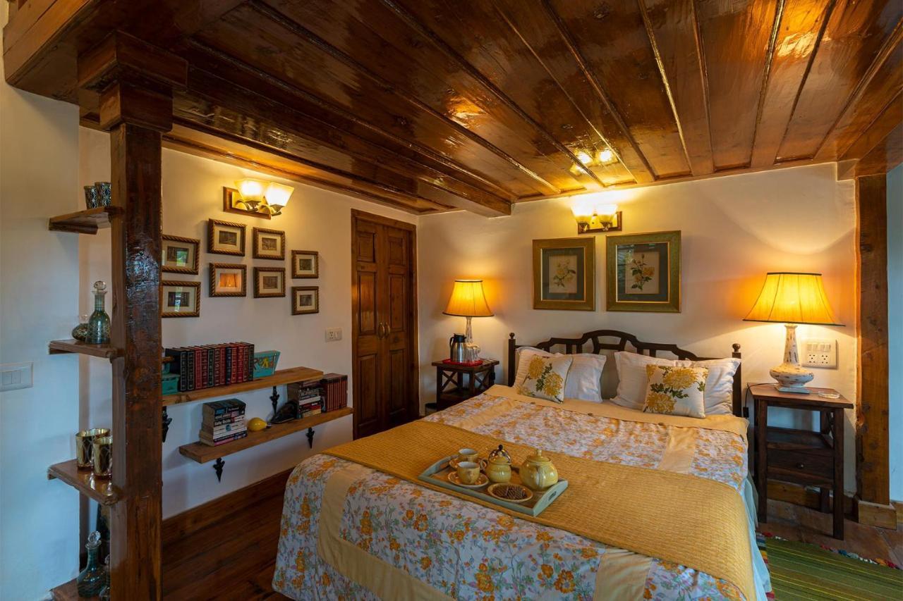 Stayvista At Violet Hill With Bonfire, Gazebo & Hill View Shimla Exterior foto
