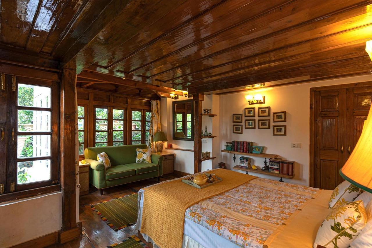 Stayvista At Violet Hill With Bonfire, Gazebo & Hill View Shimla Exterior foto